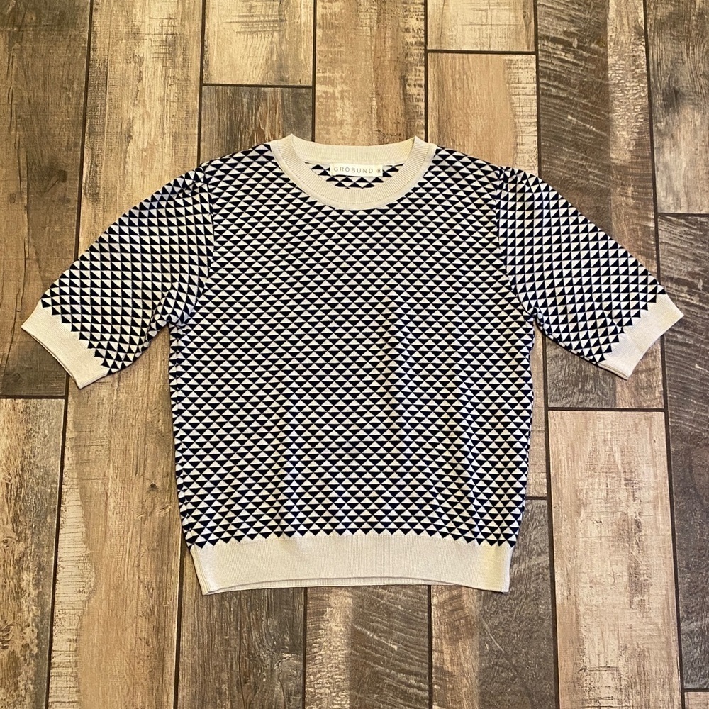 Grobund Alva Geometric Pattern Sweater Tee